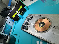 Phone repair Nous Movil - Photo 4 - Car repair in Hialeah, FL, Hialeah