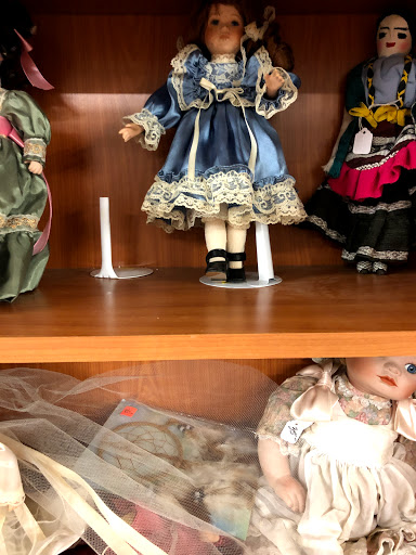 Thrift Store «Bon Marche Thrift Store», reviews and photos, 19405 Riverside Dr, Sonoma, CA 95476, USA