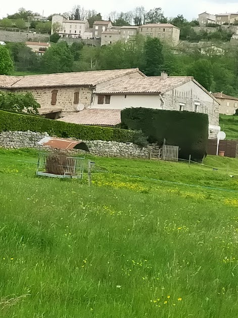 Gîte Les Géraniums et Les Hortensias à Boffres (Ardèche 07)