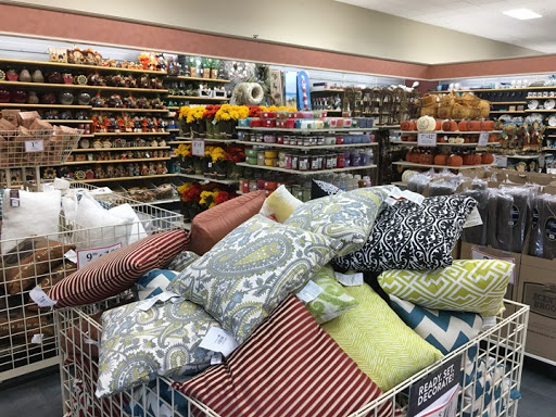 Home Goods Store «Christmas Tree Shops», reviews and photos, 41 Gusabel Ave, Nashua, NH 03063, USA