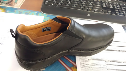 Shoe Store «Red Wing», reviews and photos, 320 N 8th St, West Dundee, IL 60118, USA