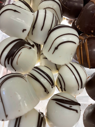 Florist «Bates Flowers by DZyne», reviews and photos, 813 4th Ave, Grinnell, IA 50112, USA