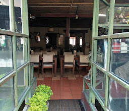 Saung Legit photo