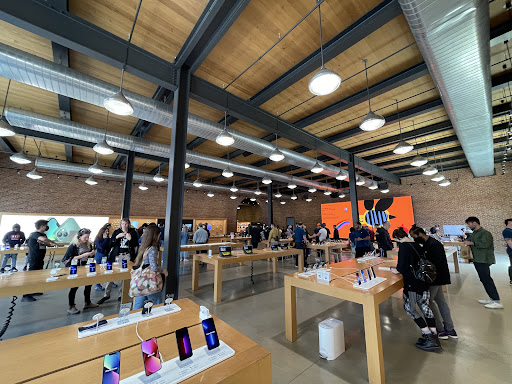 Computer Store «Apple Williamsburg», reviews and photos, 247 Bedford Ave, Brooklyn, NY 11211, USA