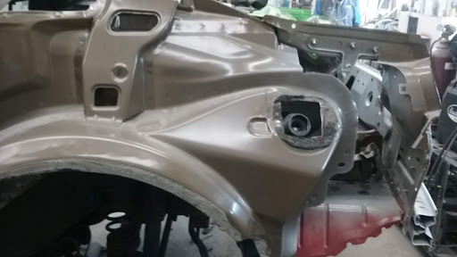 Auto Body Shop «Country Auto Inc», reviews and photos, 1501 Chamber Ct, Anamosa, IA 52205, USA