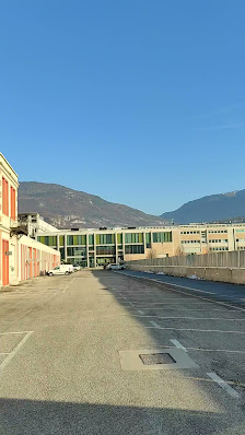 RoveREDO Factory & Store Via Fortunato Zeni, 8 Corpo A, Interno 8, 38068 Rovereto TN, Italia