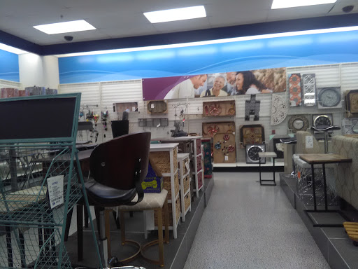 Clothing Store «Ross Dress for Less», reviews and photos, 1125 Woodruff Rd, Greenville, SC 29607, USA