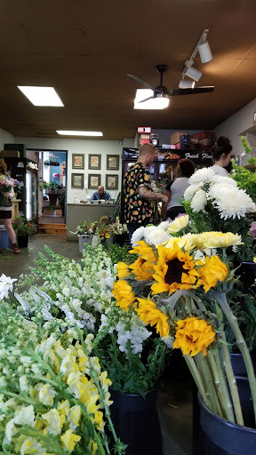 Florist «Candler Park Flower Mart», reviews and photos, 1395 McLendon Ave NE, Atlanta, GA 30307, USA