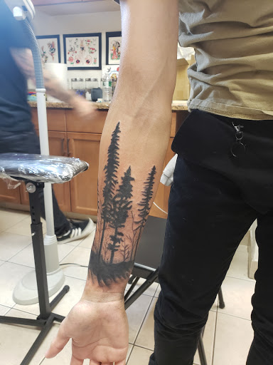 Tattoo Shop «Flying Tiger Tattoo», reviews and photos, 1537 Stanley St, New Britain, CT 06053, USA