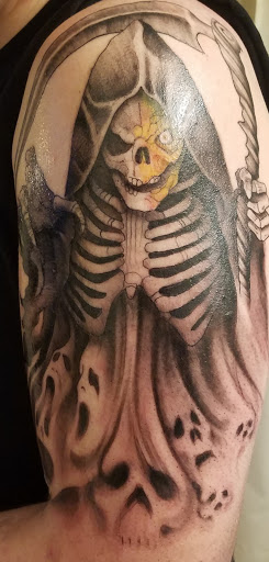 Tattoo Shop «Bloody Wolf Tattoo & Piercing & Tattoo Supply», reviews and photos, 4139 W Bell Rd, Phoenix, AZ 85053, USA