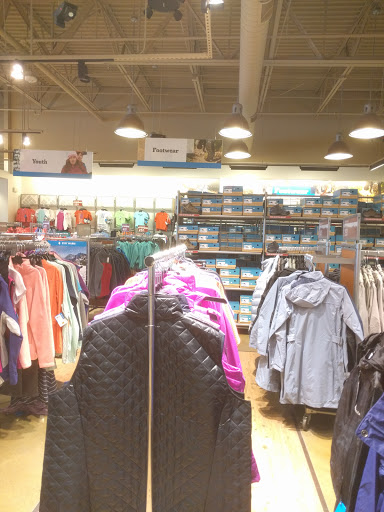 Sportswear Store «Columbia Sportswear Outlet Store at Tanger Outlet Center», reviews and photos, 6699 N Landmark Dr e, Park City, UT 84098, USA