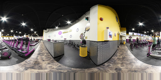 Gym «Planet Fitness», reviews and photos, 700 E Patchogue Yaphank Rd, Medford, NY 11763, USA