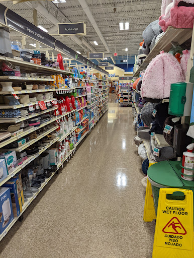 Pet Supply Store «PetSmart», reviews and photos, 350 Fifth St, Oswego, IL 60543, USA