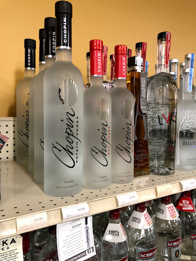 Liquor Store «Branford Wine and Liquor», reviews and photos, 1043 W Main St, Branford, CT 06405, USA