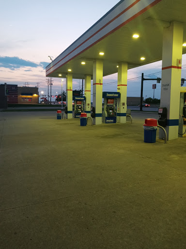 Gas Station «Thorntons», reviews and photos, 7301 Kingsgate Way, West Chester Township, OH 45069, USA