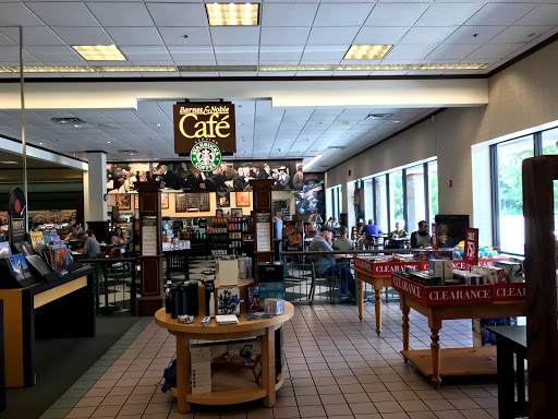 Book Store «Barnes & Noble», reviews and photos, 11802 Dale Mabry Hwy, Tampa, FL 33618, USA