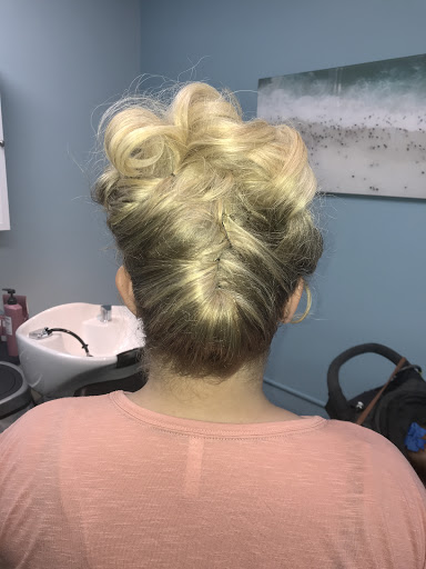 Beauty Salon «Oceans Edge Salon & Spa», reviews and photos, 818 Surfside Dr, Surfside Beach, SC 29575, USA