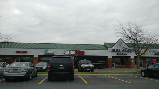 GameStop, 326 Suburban Dr, Newark, DE 19711, USA, 