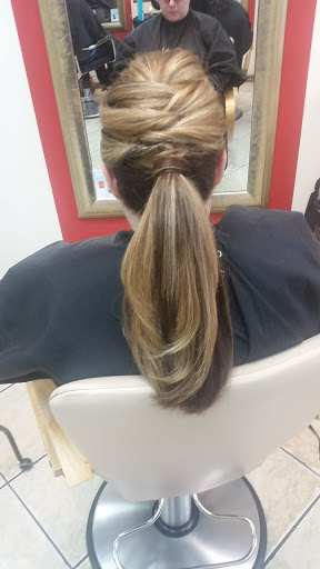 Beauty Salon «Glam Salon», reviews and photos, 136 Ronkonkoma Ave, Ronkonkoma, NY 11779, USA