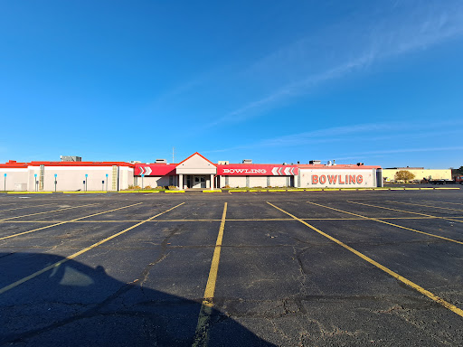 Bowling Alley «AMF Rose Bowl Lanes», reviews and photos, 28001 Groesbeck Hwy, Roseville, MI 48066, USA