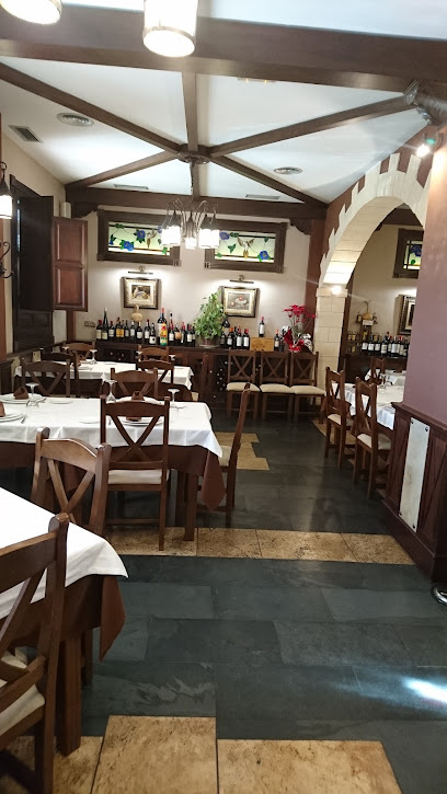 Restaurante Asador Loraida - C. Reina Fabiola, 2, 1ºB, 18220 Albolote, Granada, Spain