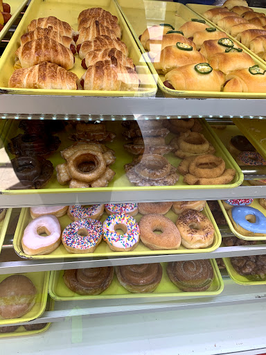 Donut Shop «Ferguson Donut Shop», reviews and photos, 8537 Ferguson Rd, Dallas, TX 75228, USA