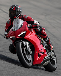 Photo n°4 de Bike Avenue / Ducati / Royal Enfield / KTM / Husqvarna / Moto Morini / Electric Motion à Lons ()