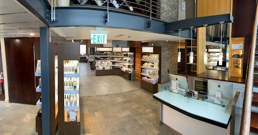 Beauty Salon «La Jolie Salon & Spa», reviews and photos, 4 Hulfish St, Princeton, NJ 08542, USA