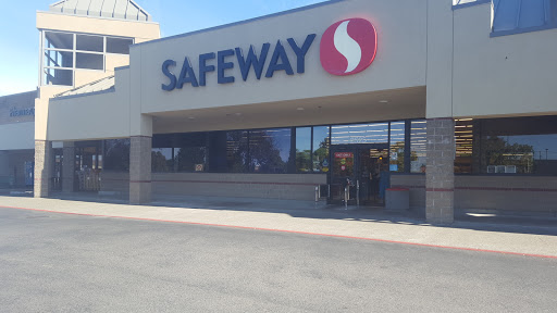 Grocery Store «Safeway», reviews and photos, 2525 SE Tualatin Valley Hwy, Hillsboro, OR 97123, USA
