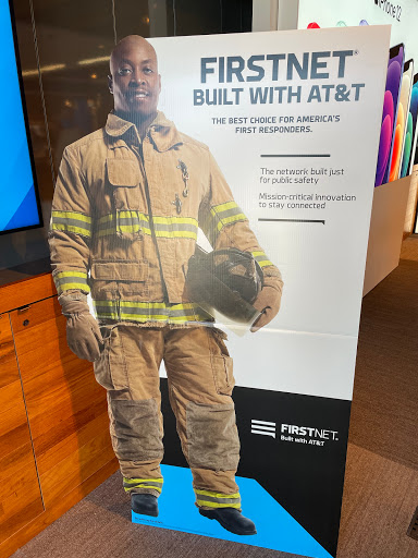 Cell Phone Store «AT&T», reviews and photos, 1812 N Westshore Blvd, Tampa, FL 33607, USA