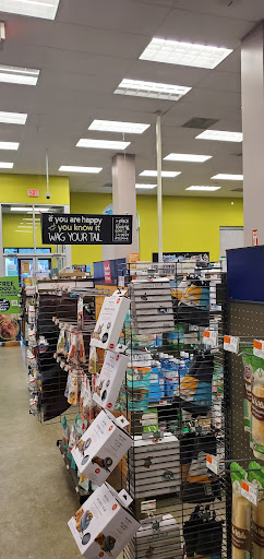 Pet Supply Store «Unleashed by Petco», reviews and photos, 8412 Georgia Ave, Silver Spring, MD 20910, USA