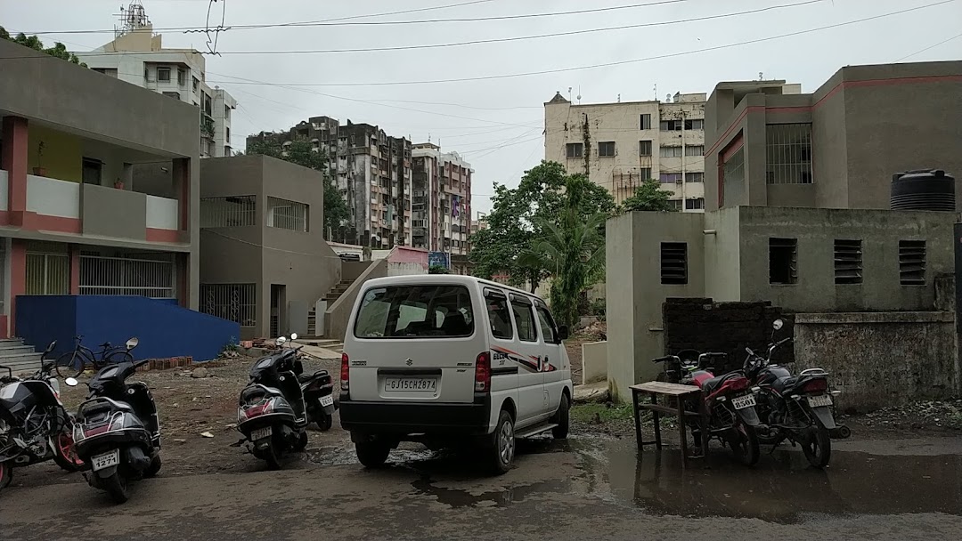 Lal School