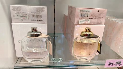 Gift Shop «Duty Free Americas», reviews and photos, 46792 Route 81, Alexandria Bay, NY 13607, USA