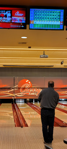 Bowling Alley «Cherry Lanes Bowling Alley», reviews and photos, 301 Bell St, Dubuque, IA 52001, USA