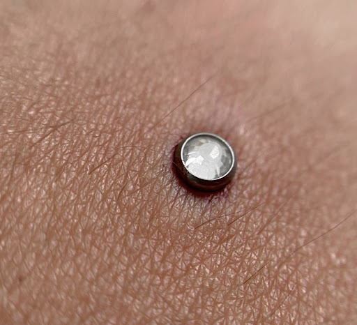 Explore mom of 2 tattoo ideas, creative tattoo ideas in Miami, available at Asere My Piercing