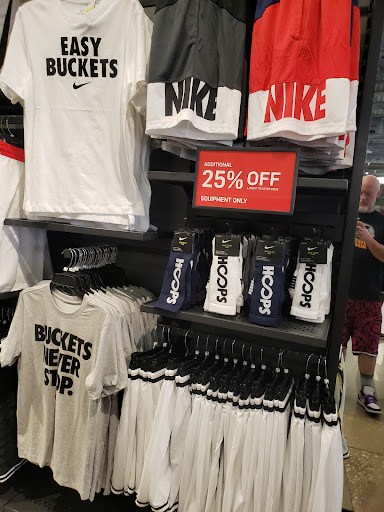 Clothing Store «Nike Factory Store», reviews and photos, 4401 N Interstate Hwy 35 #399, Round Rock, TX 78664, USA