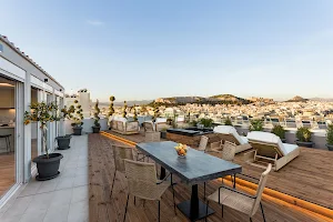 Supreme Luxury Suites by Athens Stay image