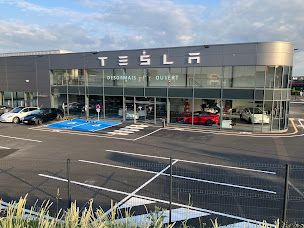 Photo n°2 de Centre Tesla Clermont-Ferrand à Aubière ()
