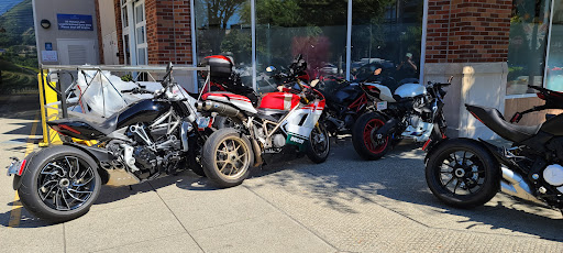 Shopping Mall «Redmond Town Center», reviews and photos, 7525 166th Ave NE, Redmond, WA 98052, USA