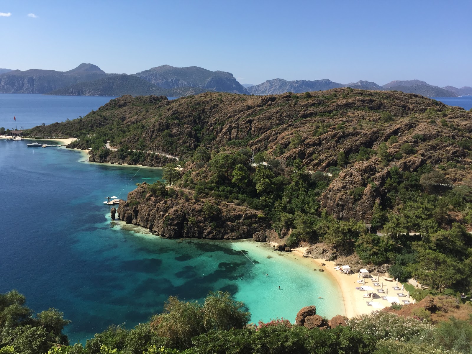 Foto von D Maris Bay II mit viele kleine buchten