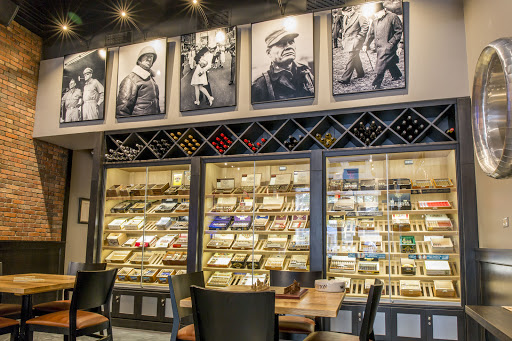 Bar «Admiral Cigar Club», reviews and photos, 4940 New Broad St, Orlando, FL 32814, USA