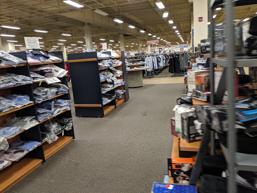 Clothing Store «Burlington Coat Factory», reviews and photos, 475 Union St, Waterbury, CT 06706, USA