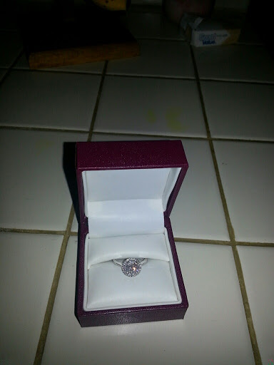 Jewelry Store «Helzberg Diamonds», reviews and photos, 2855 Stevens Creek Blvd Ste 2213, Santa Clara, CA 95050, USA