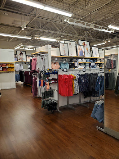 Clothing Store «Gap Outlet», reviews and photos, 1000 PA-611, Tannersville, PA 18372, USA