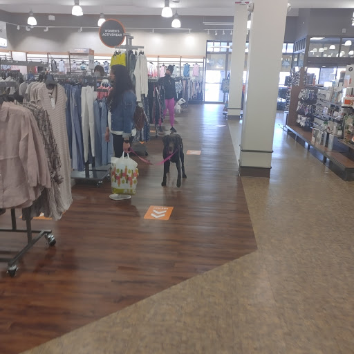 Shopping Mall «Berkshire Shopping Center», reviews and photos, 67 Newtown Rd, Danbury, CT 06810, USA