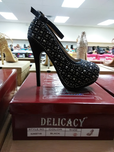 Shopping Mall «Liberty Court Shopping Center», reviews and photos, 8660 Liberty Rd, Randallstown, MD 21133, USA