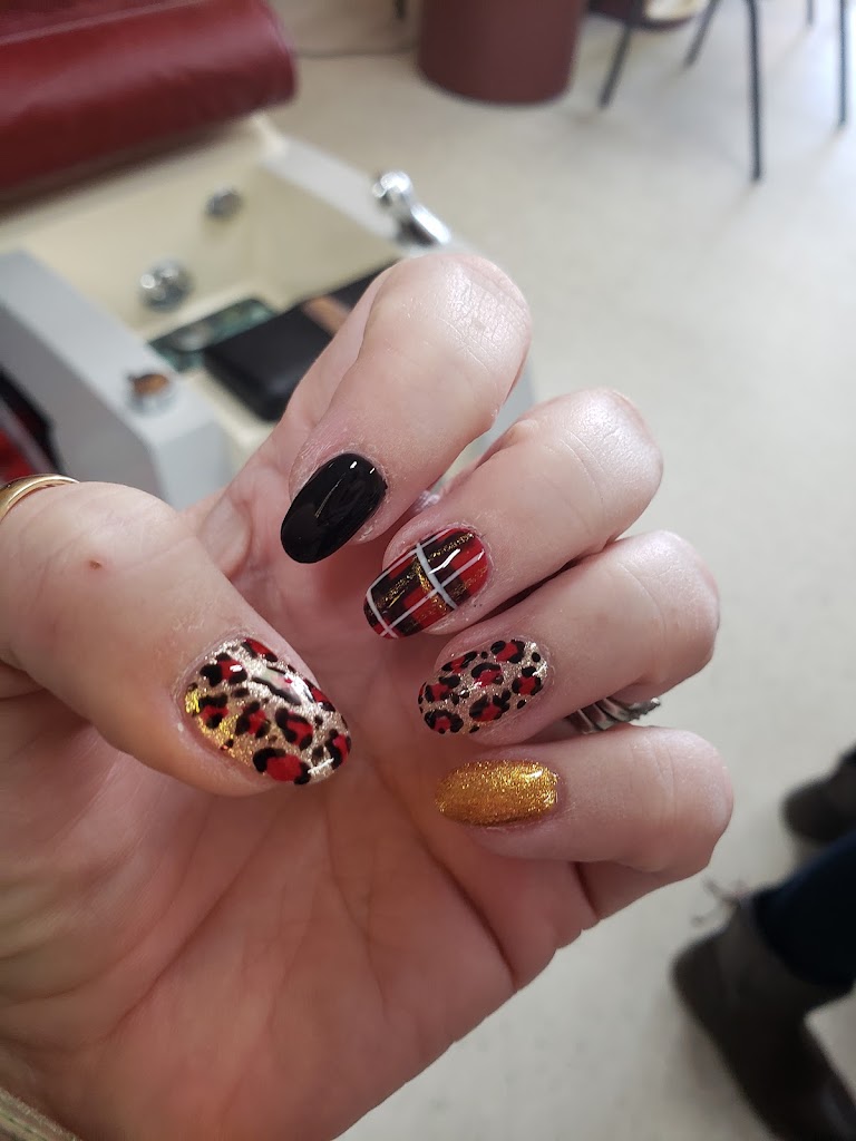 Young Nails 72901
