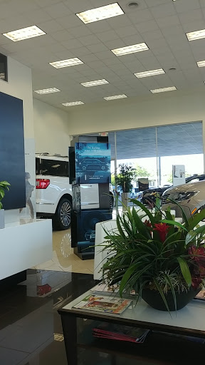 Lincoln Mercury Dealer «West Point Lincoln», reviews and photos, 11666 Katy Fwy, Houston, TX 77043, USA