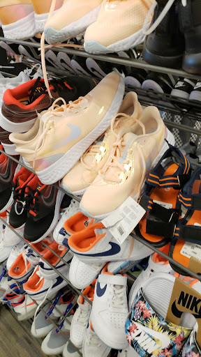 Department Store «Nordstrom Rack Station Park», reviews and photos, 380 Station Pkwy, Farmington, UT 84025, USA