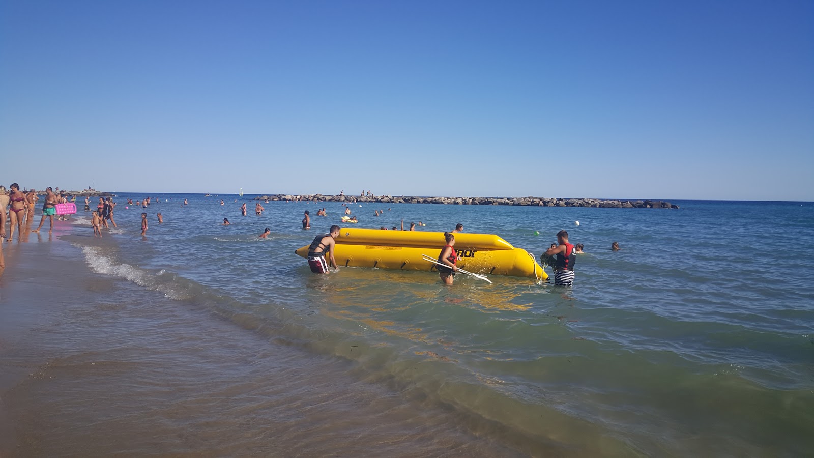 Fotografie cu Spiaggia di Arma di Taggia zona parțial reamenajată